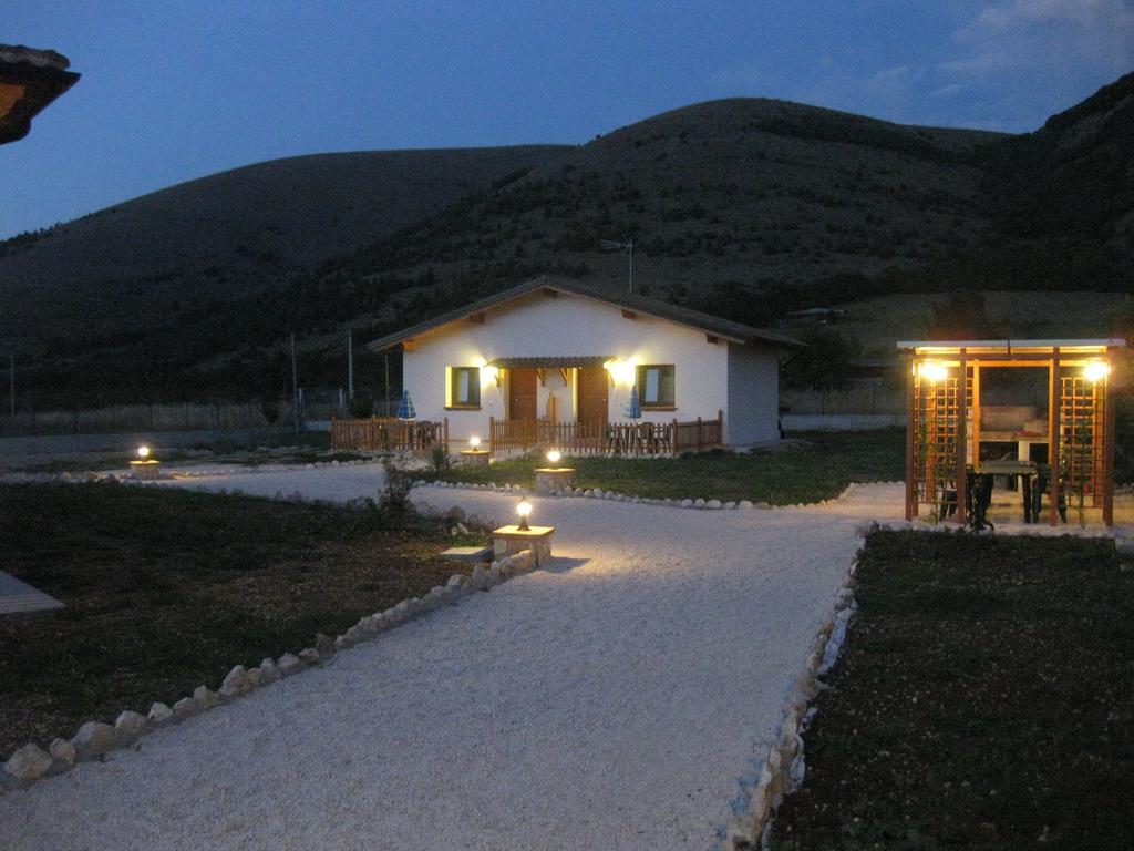 La Collina Di Peppino Panzió Trasacco Kültér fotó